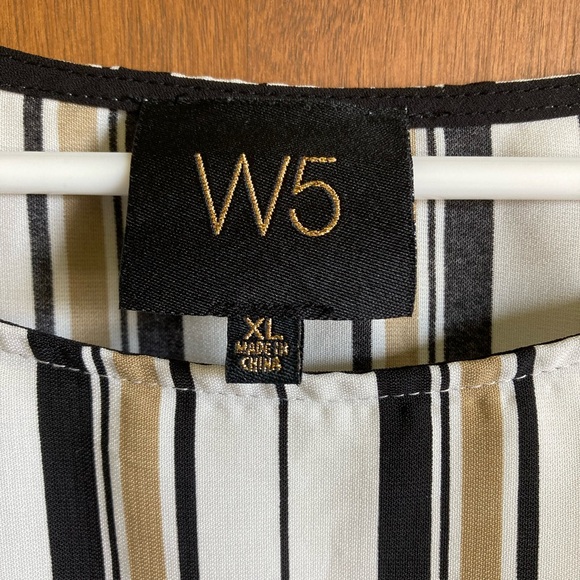 W5 women’s bell sleeve top - Picture 2 of 5